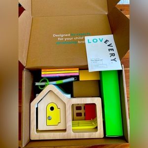 LOVEVERY The Observer Play Kit - 37-39 Months Plus Book Bundle